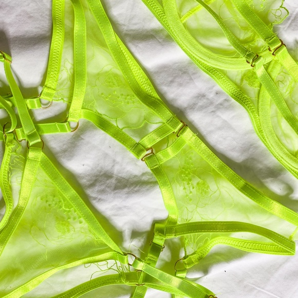 SHEIN Neon Lime Embroidered Mesh Underwire Garter Lingerie Set - Picture 6 of 7